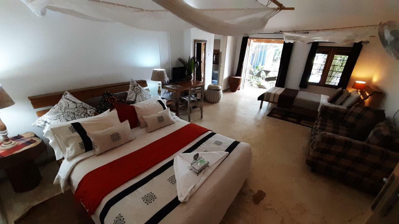 Gately Inn Entebbe Exteriör bild