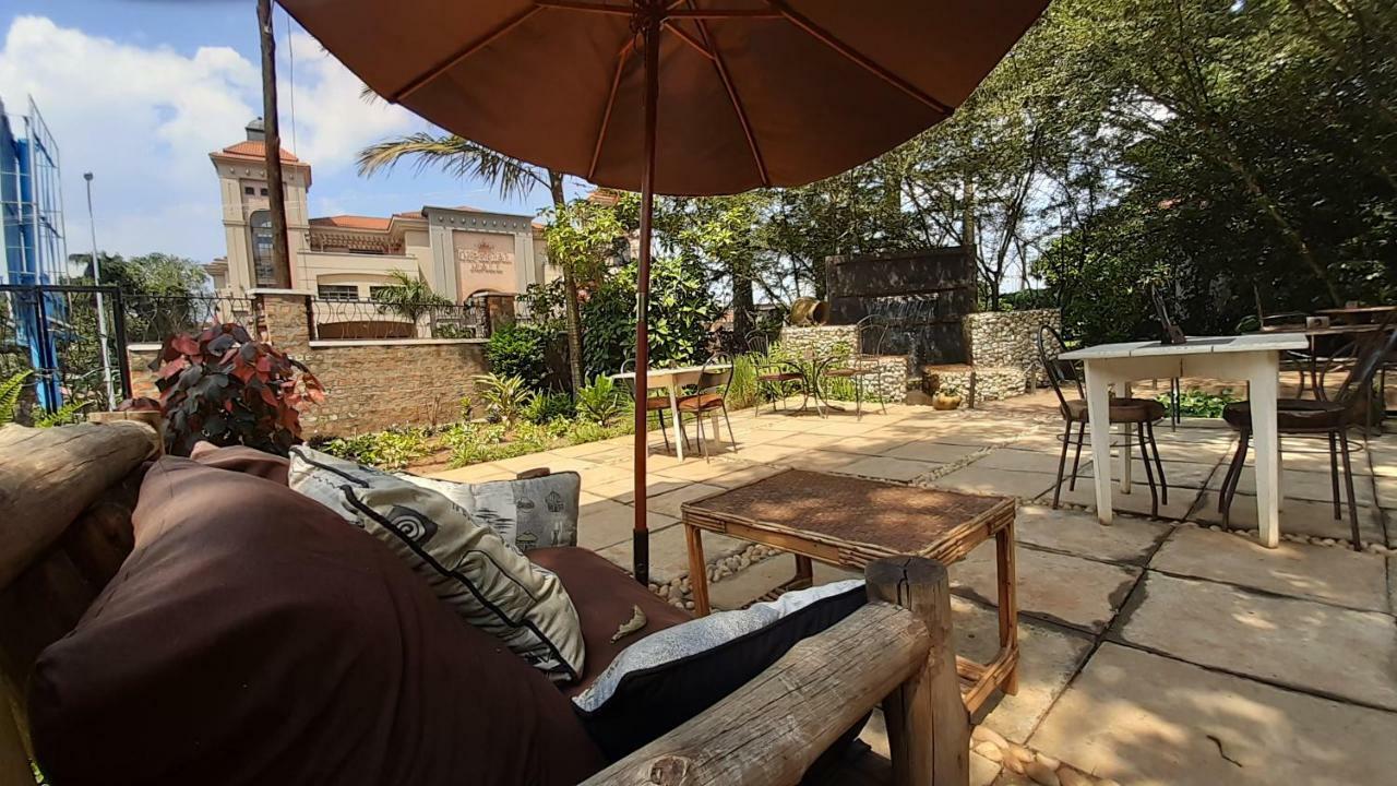 Gately Inn Entebbe Exteriör bild